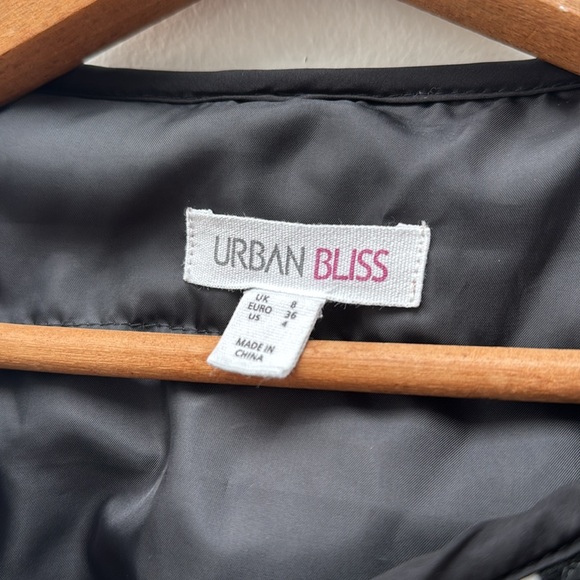 ASOS Urban Bliss checkerboard teddy borg jacket in black and cream - Picture 7 of 8